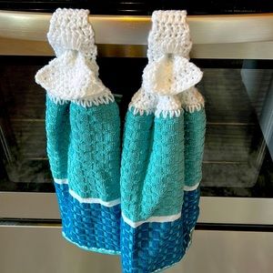 HAND MADE-crochet loop-through top towel pair- teal/blue